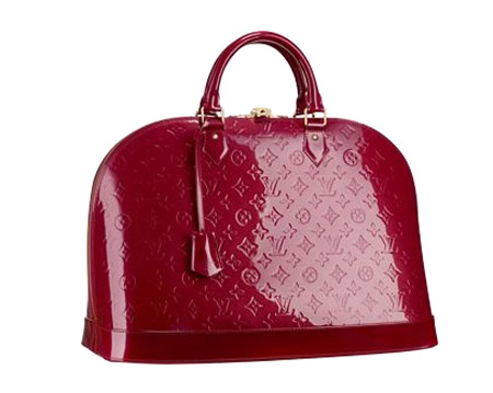 Treat yourself to superior chic with this 2520 Louis Vuitton Monogram 