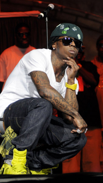 Lil Wayne Fashion 2010. Lil-Wayne-Air-Force-One « The