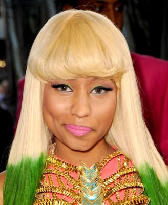 nicki minaj green nails. cute how Nicki Minaj#39;s eye