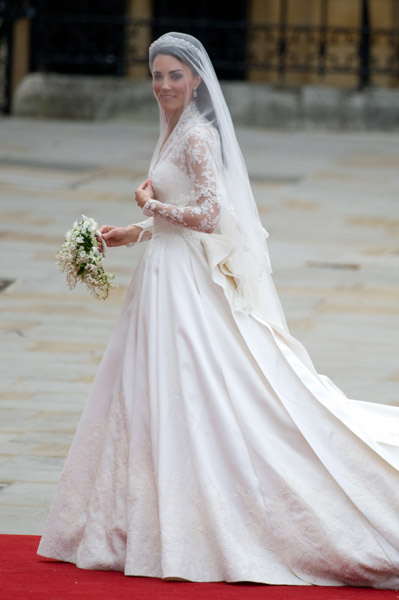 kate middleton alexander mcqueen wedding dress