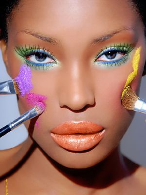 Celebrity Makeup on Makeup Idea  A Pop Of Blue Liner   The Fashion Bomb Blog   Celebrity
