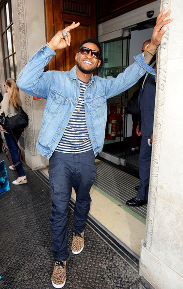 Usher Wearing Jeggings