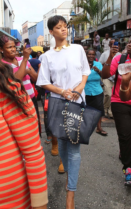 Splurge: Rihanna’s Barbados Louis Vuitton Fall 2011 Metal Collar Necklace, Chanel Cabas Été 2012 ...