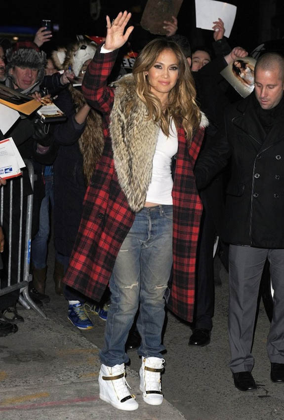 http://fashionbombdaily.com/wp-content/uploads/2013/01/Jennifer-Lopez-wearing-Michael-Kors-Tartan-Plaid-Fur-Collar-Wool-Coat-and-Giuseppe-Zanotti-Wedge-Sneakers-2.jpg