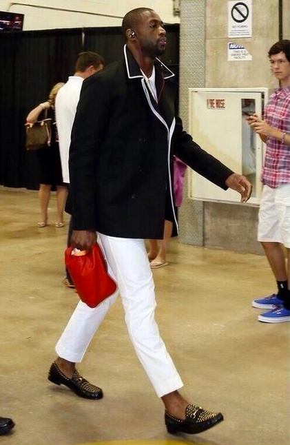 SolaDunn's Blog: Dwayne Wade wears yet another cropped pants!