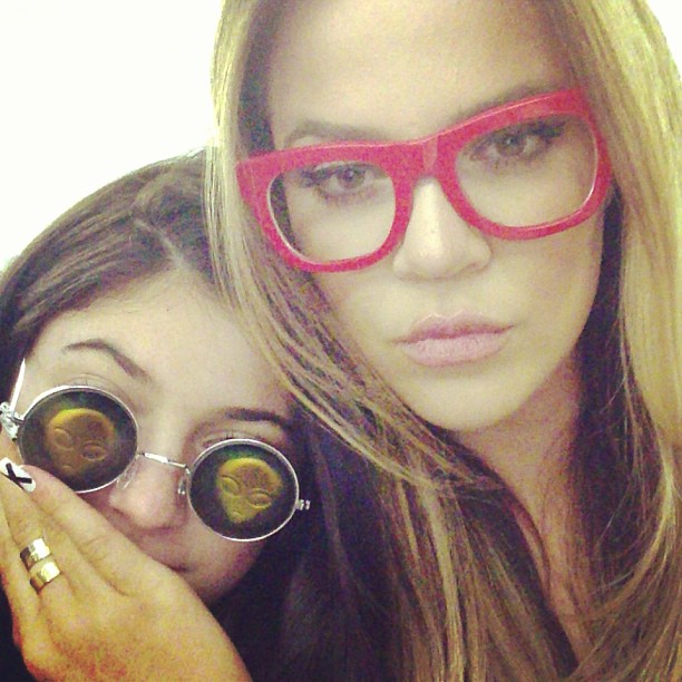 khloe-kardashian-instagram-retrosuperfuture-super-ciccio-red-readers