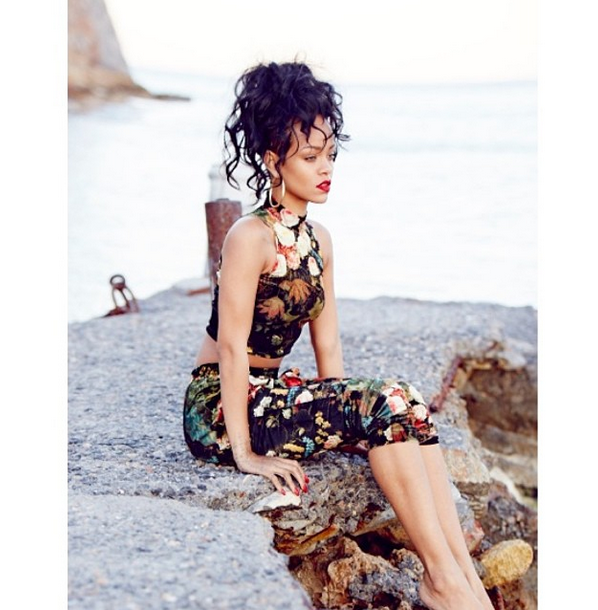 090 rihanna for river island winter 2013 final collection 1