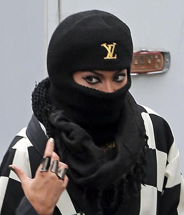 TeeWhy-Hive: Beyoncé’s Music Video Louis Vuitton Ski Mask and Spring 2013 Checkered Coat.