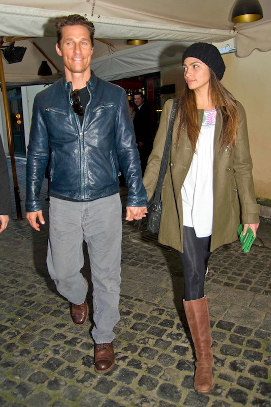 Matthew McConaughey and Camila Alves romantic dinner in Rome **USA ONLY**
