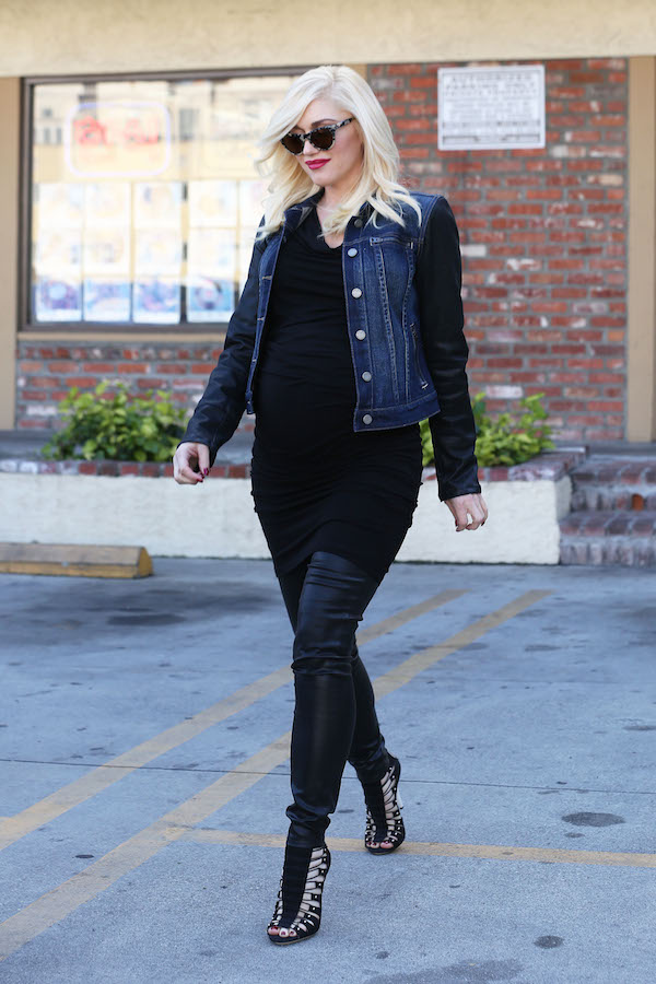 Gwen Stefani makes another visit to the 'Jesun Acupuncture Clinic'