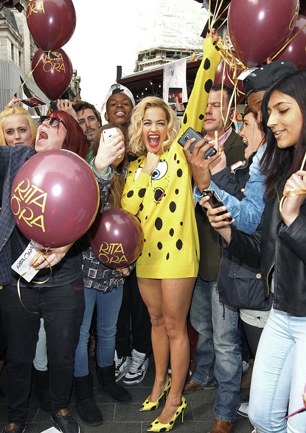 1 Rita Ora's Single Launch Moschino Fall 2014 Spongebob Dress and Yellow Spotted Pumps