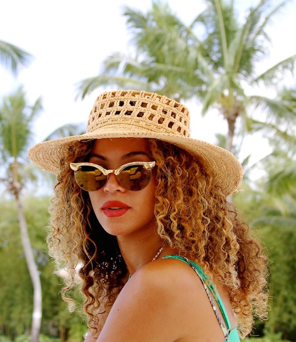 Beyonce's Tumblr Vacation Wildfox Crybaby Winged Gold Sunglasses copy