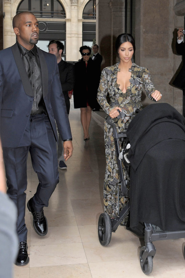 Kim Kardashian and Kanye West head out with baby North and Kris Jenner - Part 2 **USA, Australia, New Zealand ONLY**