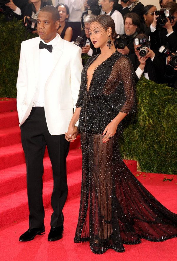 beyonce-jay-z-met-ball-2014-01-givenchy-haute-couture