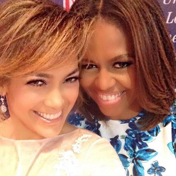 First Lady Michelle Obama and Jennifer Lopez Pose for a Quick Pic