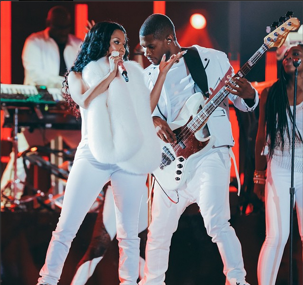 Nick Minaj & Usher on stage VMA's 2014