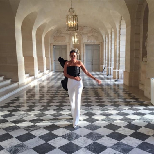 2 Solange Knowles's Versailles Stephane Rolland Spring 2015 Couture Black Ruffled Strapless Top and White Trousers