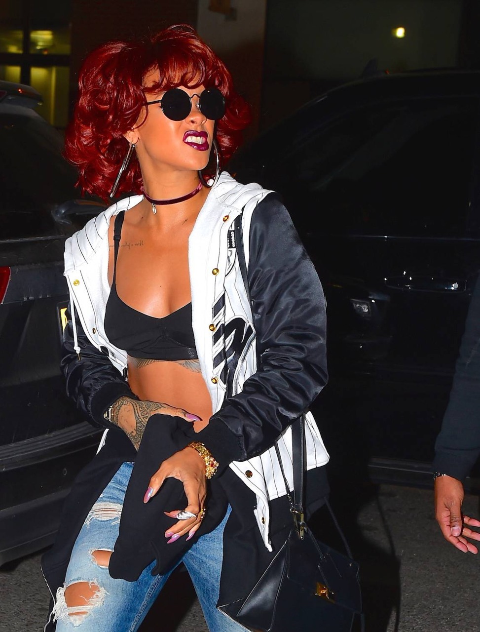 Hot Or Hmm Rihannas New Curly Red Hairstyle Fashion Bomb Daily Style Magazine Celebrity 7025