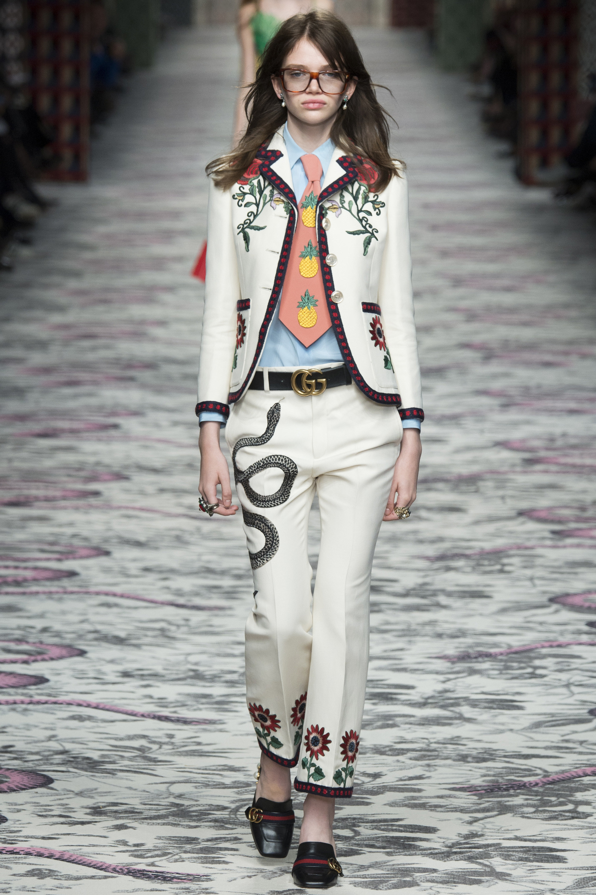 Show Review Gucci Ready To Wear Spring 2016 Fashion Bomb Daily 