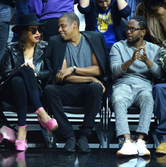 5 Beyonce's Warriors vs. Clippers Game Dior Sunglasses, Saint Laurent Biker Jacket, Rag & Bone Colorblock Leggings, Loewe Pink Puzzle Handbag, and Custom Givenchy Pink Platform Sandals