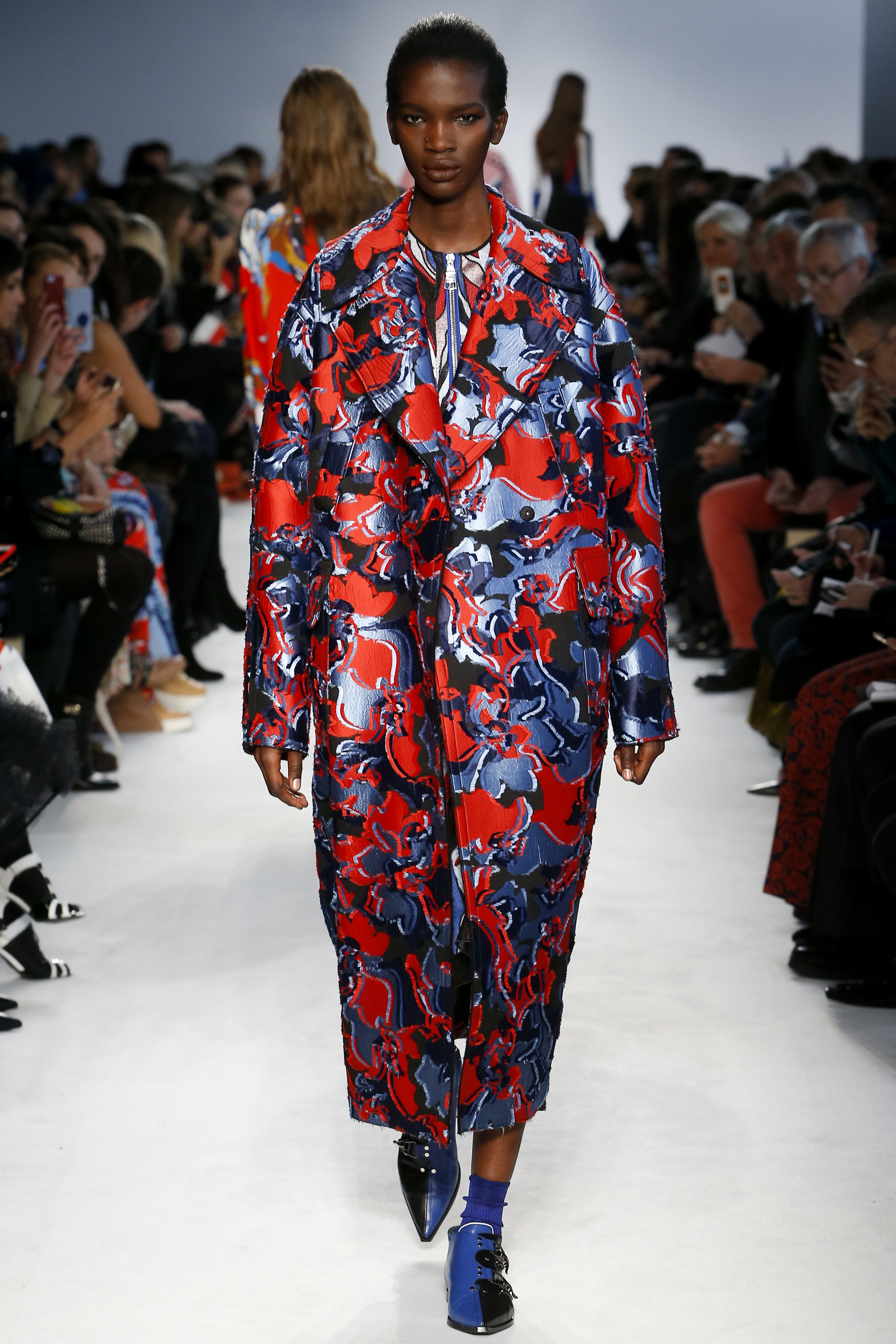 Show Review: Emilio Pucci Fall 2016 Ready-To-Wear – Fashion Bomb Daily