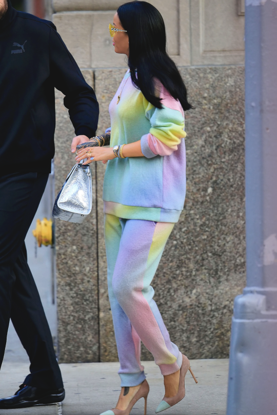 000 Rihanna's Soho The Elder Statesman Spring 2016 Multicolor Rainbow Sweater and Pants Set