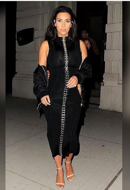 Palads Sanktion hellig Hot or Hmm…: Kim Kardashian's Nobu Dinner Balmain Pre-Fall 2016 Midi Dress