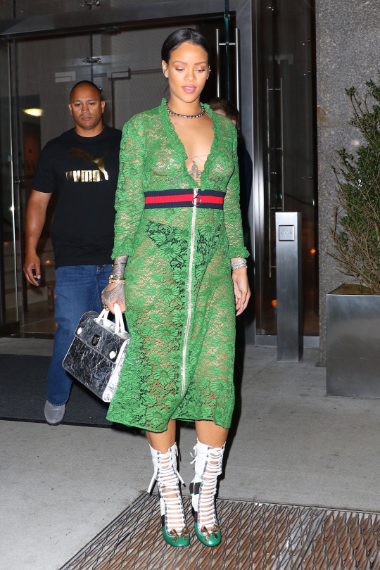 Rihanna's New York's Gucci Spring 2016 ...