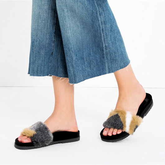Bomb-product-of-the-day-Zara-Fur-slides