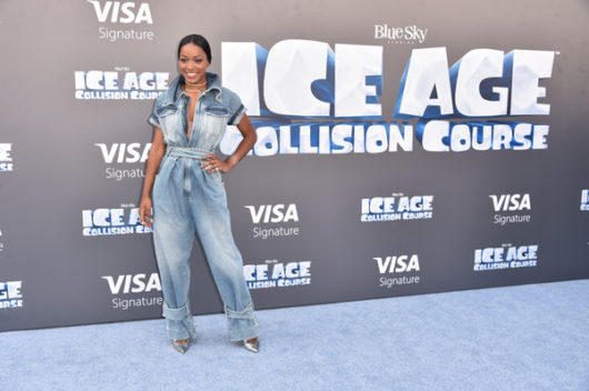 Keke+Palmer+Screening+Ice+Age+Collision+Course+off-white-over-sized-denim-jumpsuit-3