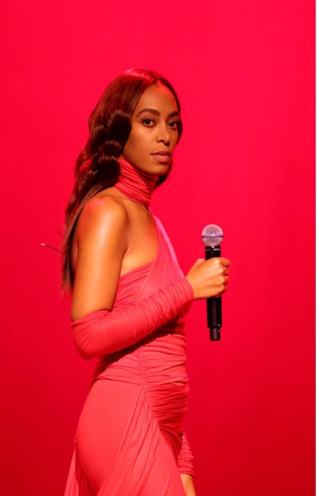 4-solange-knowles-jimmy-fallon-show-tina-knowles-red-jumpsuit-tim-white