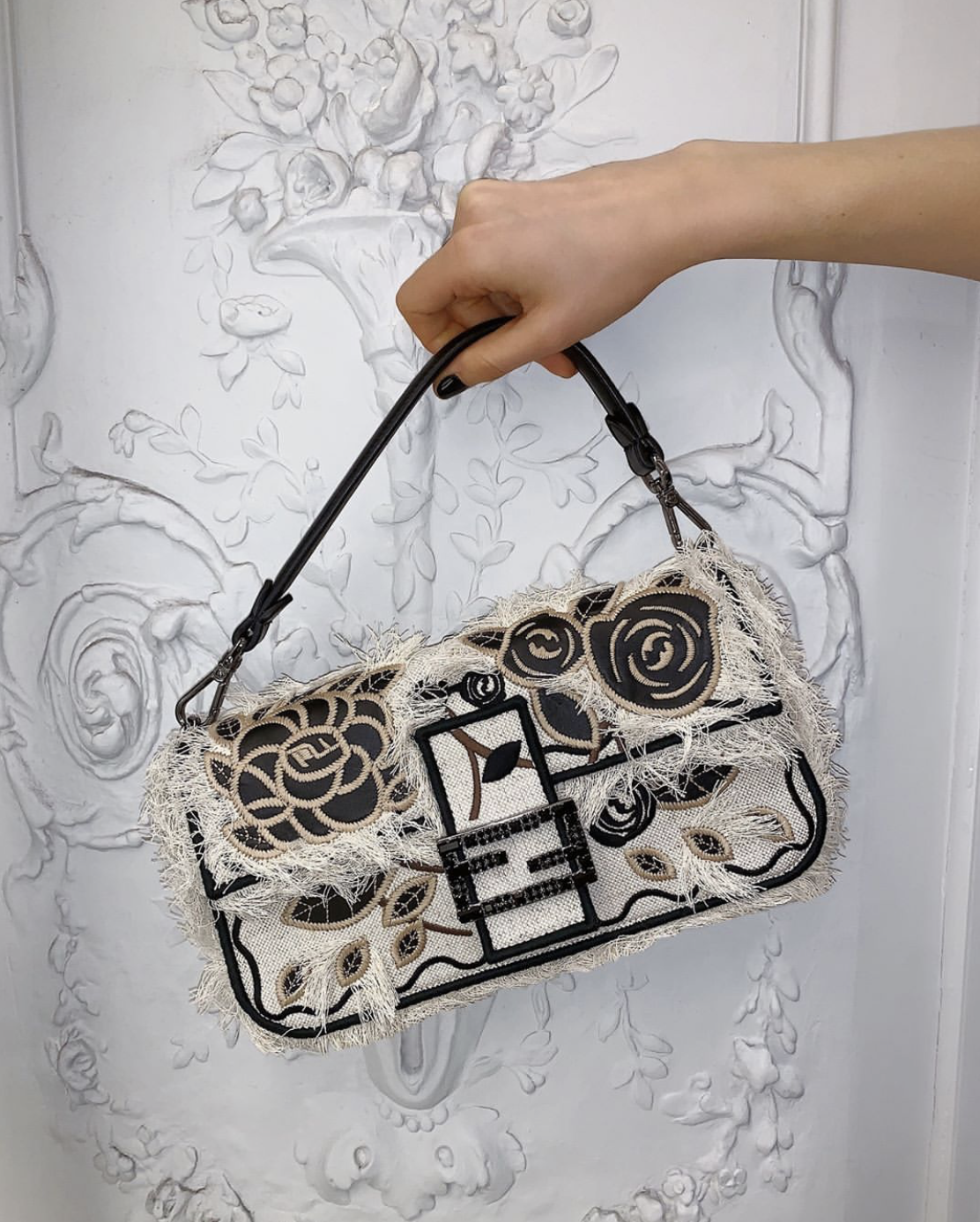 Bomb_Product_of_the_day_Fendi_Baguette_bag_3