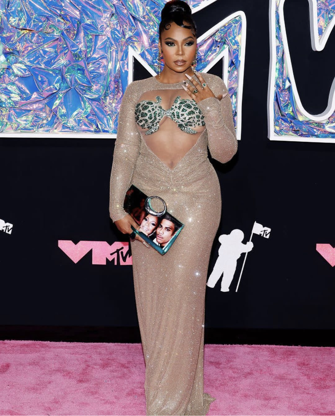 On the Scene at the 2023 VMA’s Nicki Minaj in Dolce & Gabbana, Yung