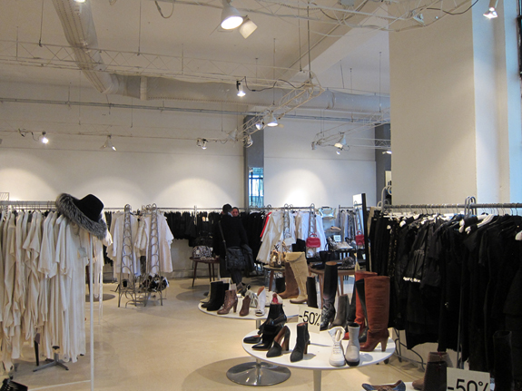 Shopping in Milan : 10 Corso Como Outlet – Fashion Bomb Daily Style ...