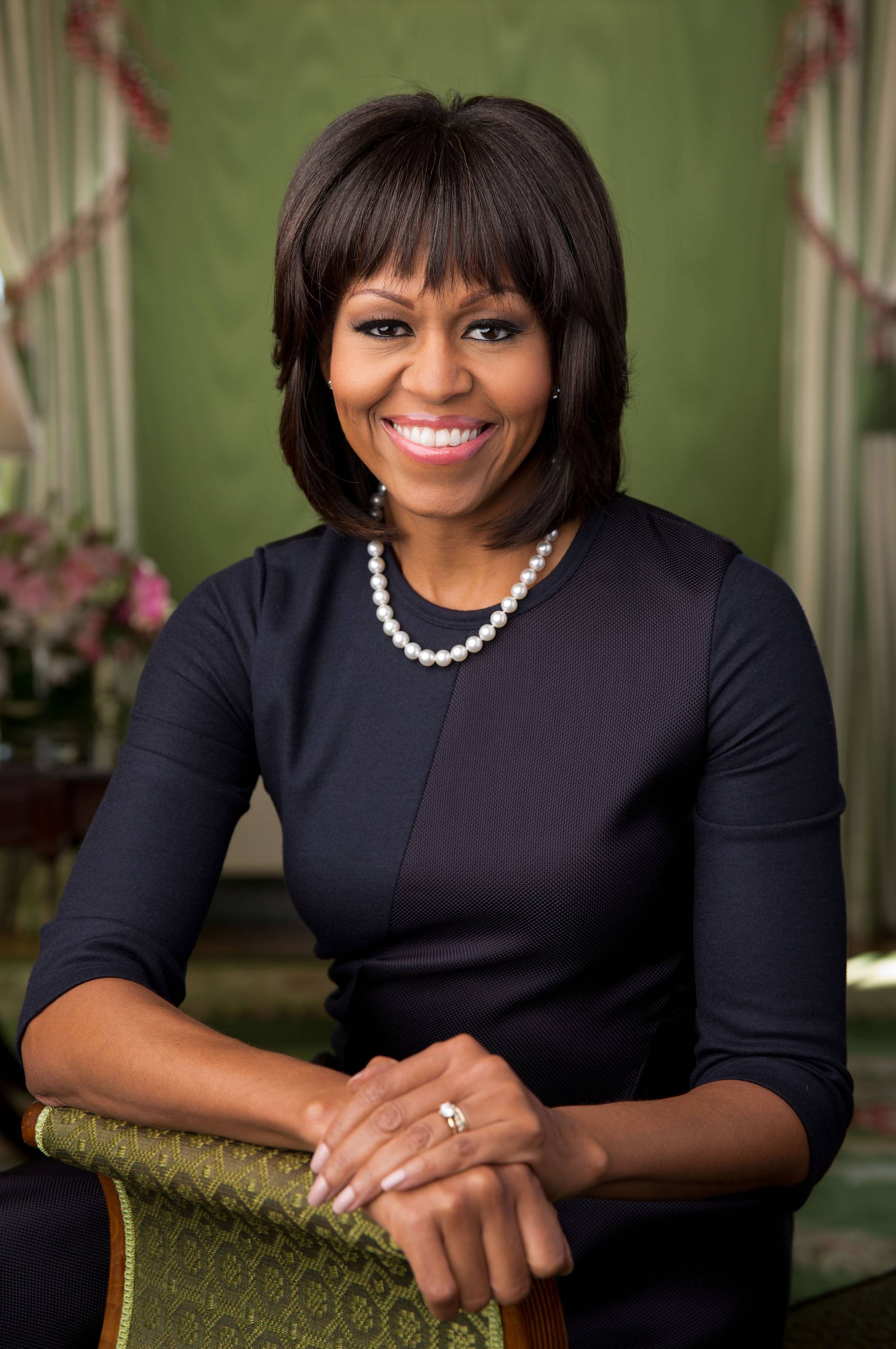 [Image: michelle-obama-by-chuck-kennedy-for-her-...rtrait.jpg]