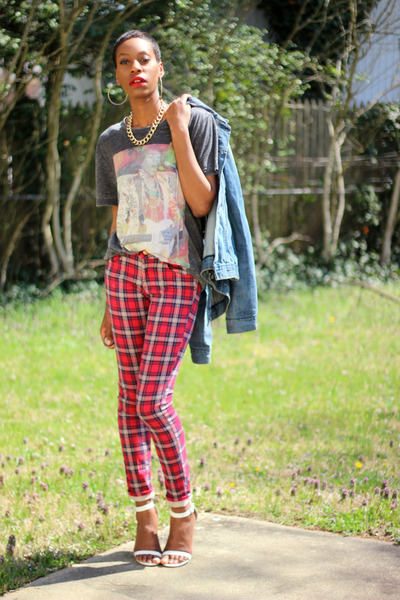 fashion bombshell of the day jennifer from d.c. red-plaid-h-m-jeans-gray-h-m-t-shirt_400