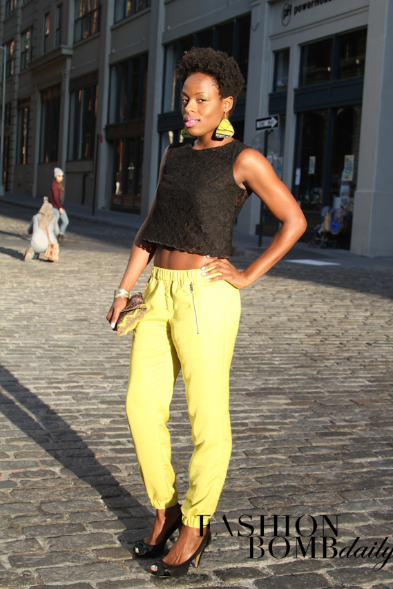 Fashion-bomb-daily-in-her-shoes-yellow-pants-street-style