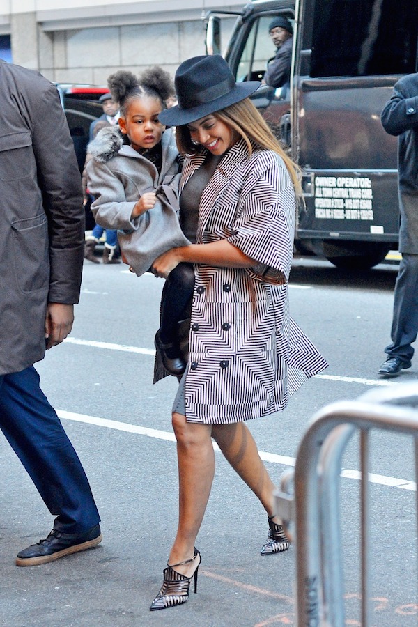 Beyonce and cutie Blue Ivy were seen arriving for the premiere of 'Annie' in New York City