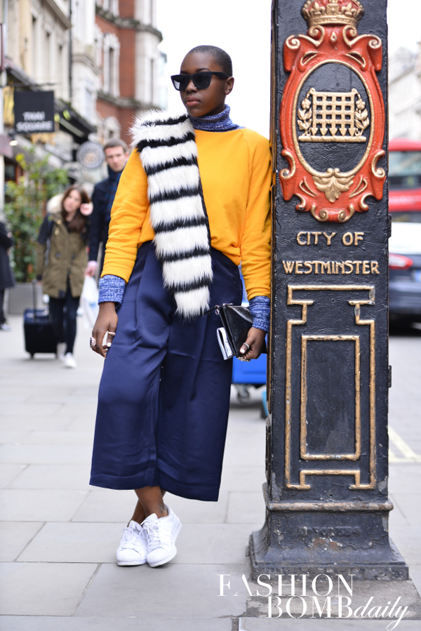 A black and white stole electrified this colorblocked yellow and navy ensemble. Image by David Nyanzi
