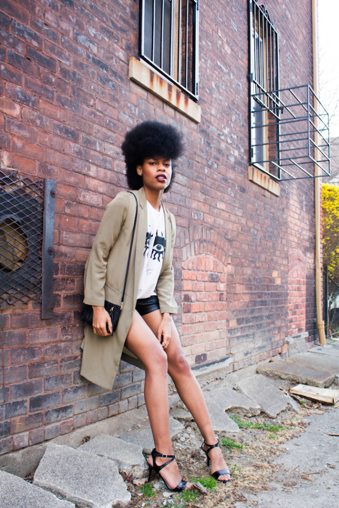 Nailah from Detroit Alice Cooper T-Shirt, John Varvatos, John Varvatos T-Shirt, John Varvatos Detroit, Long Blazer Style, Strappy Black Sandals, Leather Shorts-18