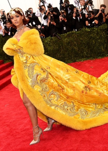 5 Rihanna's 2015 Met Gala Costume Institute Ball Guo Pei 2010 Couture Yellow Fur Trimmed Gown