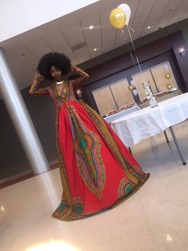 123 High School Senior Kyemah Mcentyre Makes Waves With Afrocentric Prom Dress