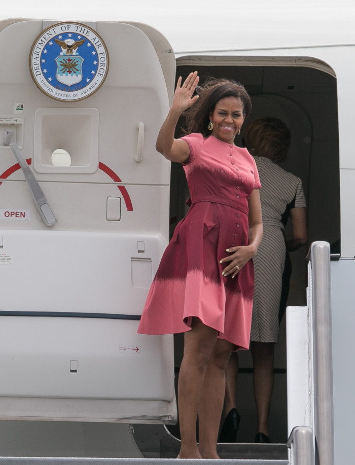 First Lady Michelle Obama leaves UK along with her daughters, Natasha and Malia