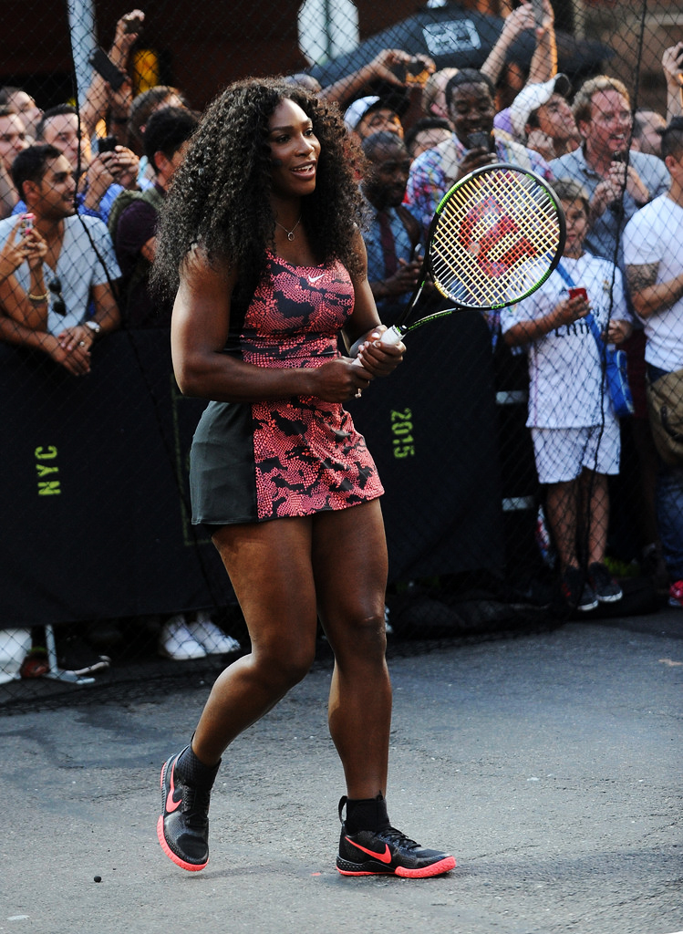 raket Viskeus Pelmel 000 Serena Williams's NYC Street Tennis Event Nike Red Snake Print Tennis  Dress