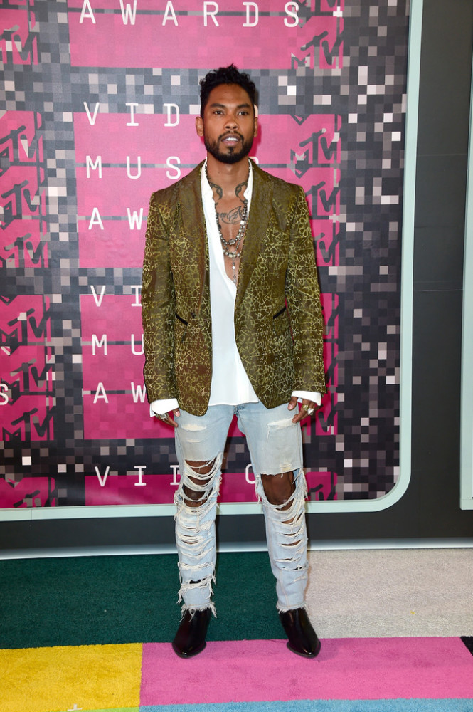 2015+MTV+Video+Music+Awards+Arrivals-miguel