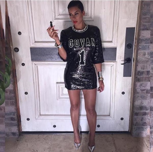 Laura Govan could not be missed in a Duckie Confetti sequin T-shirt dress. Hot!!!