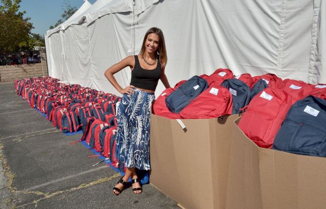 jessica-alba-at-the-honest-company-and-state-bags-celebrate-back-to-school-in-arleta