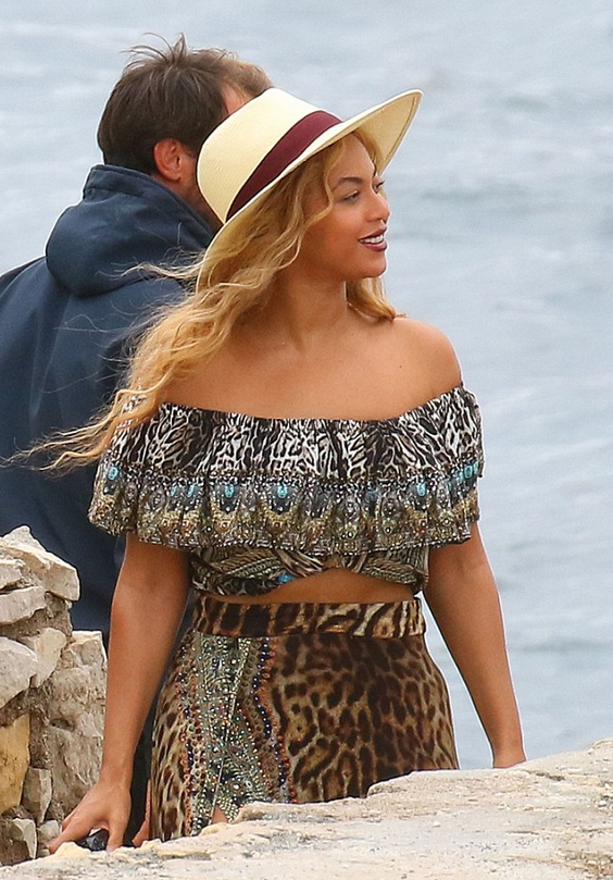 1 Beyonce's Sardinia Italy Camilla Ruler Of The Underworld Leopard Print High Slit Skirt