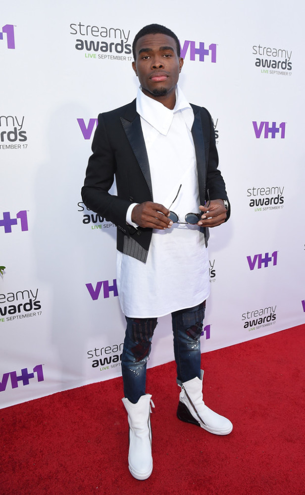 5th+Annual+Streamy+Awards+Red+Carpet-omi