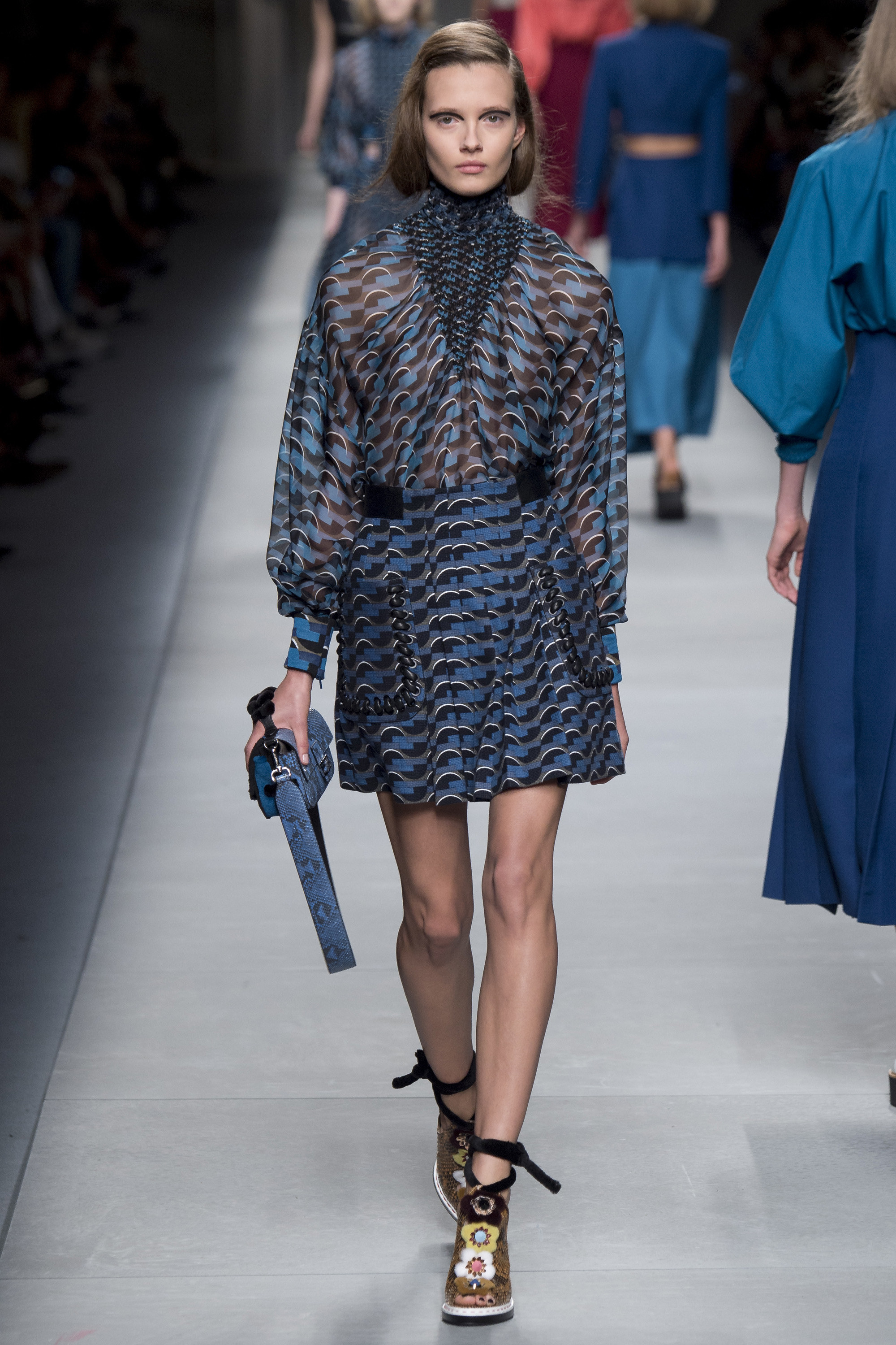 Show Review: Fendi Spring 2016 Ready-to-Wear – Fashion Bomb Daily